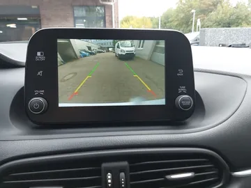 Car image 27