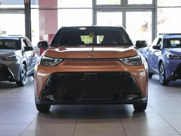 Car image 3