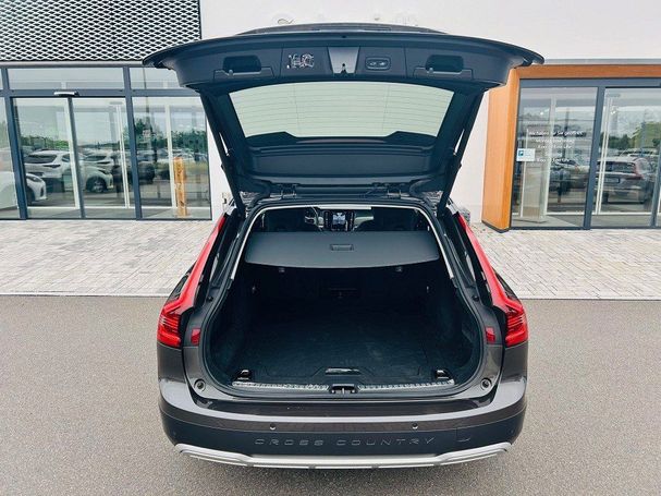 Volvo V90 Cross Country AWD Pro 173 kW image number 8