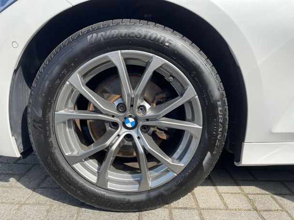 BMW 320d Touring Sport Line 140 kW image number 12