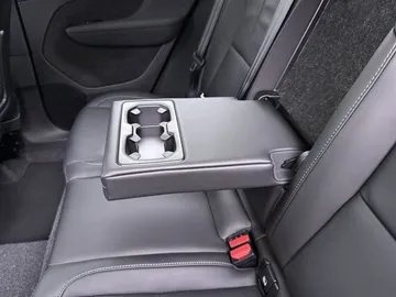 Car image 41