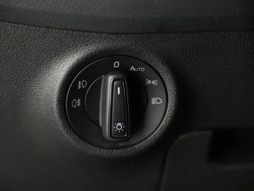 Car image 36