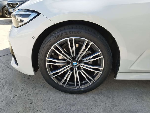 BMW 320i xDrive 135 kW image number 6