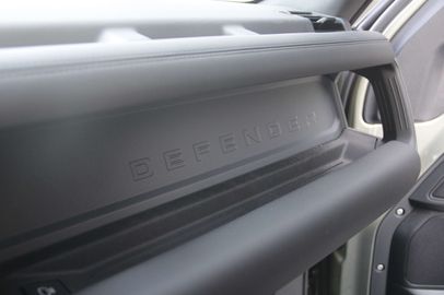 Car image 37