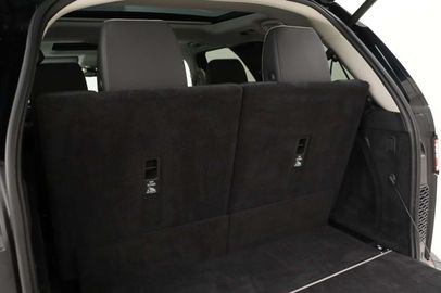 Car image 37