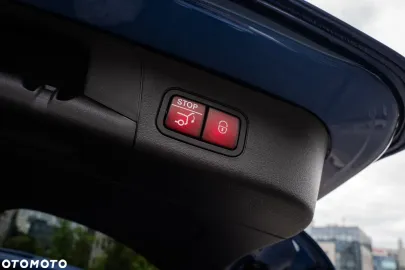 Car image 34