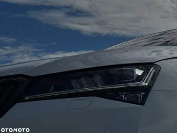 Car image 35