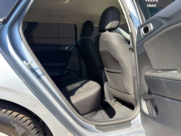 Car image 23