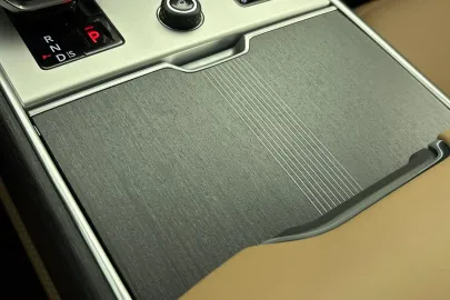 Car image 38