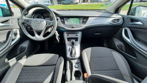 Car image 13