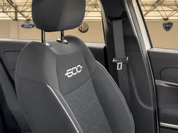 Car image 12