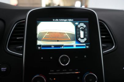 Car image 27