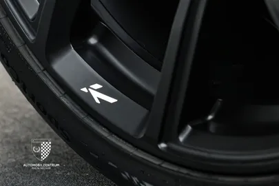 Car image 47
