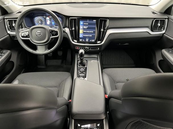 Volvo V60 D3 Momentum 110 kW image number 2