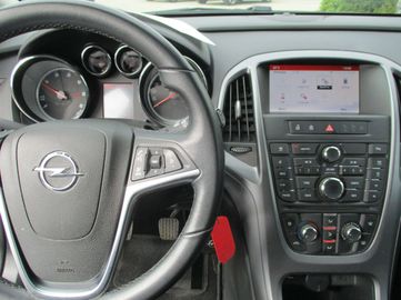 Car image 9