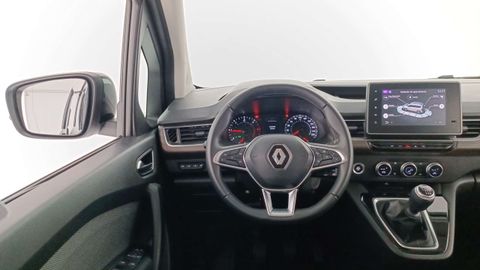 Car image 25