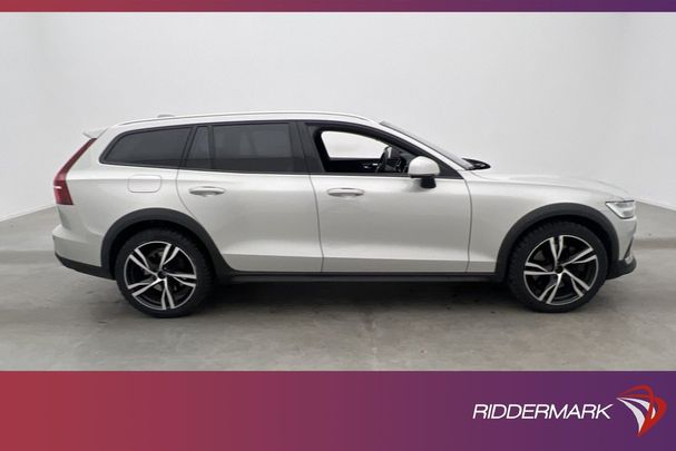 Volvo V60 Cross Country AWD B5 185 kW image number 6