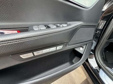 Car image 36