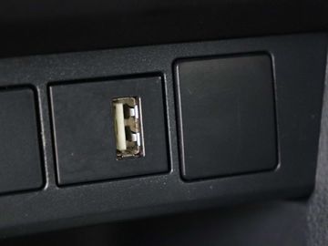 Car image 33