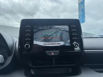 Car image 23