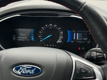 Car image 32