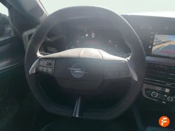 Car image 28
