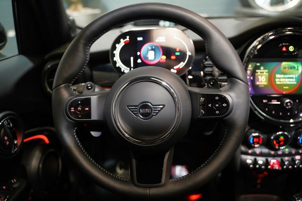 Mini Cooper S Essential Trim 131 kW image number 36