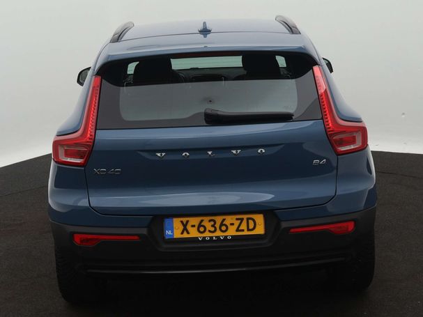 Volvo XC40 B4 Plus Dark 145 kW image number 10