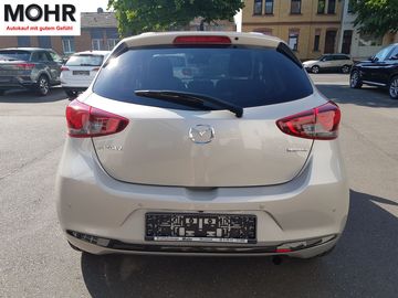 Car image 18