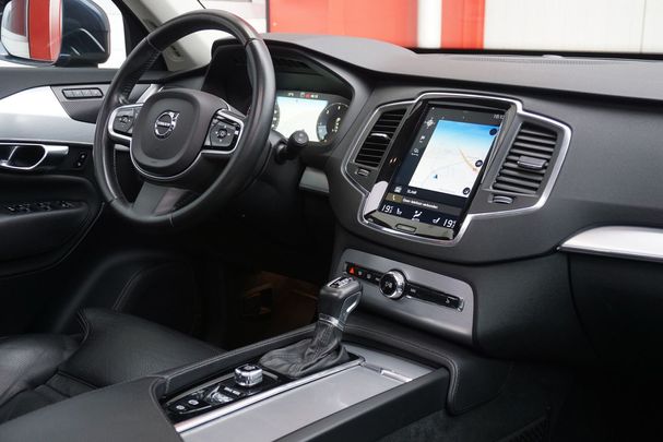 Volvo XC90 D5 AWD Momentum 175 kW image number 10