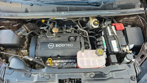 Car image 18