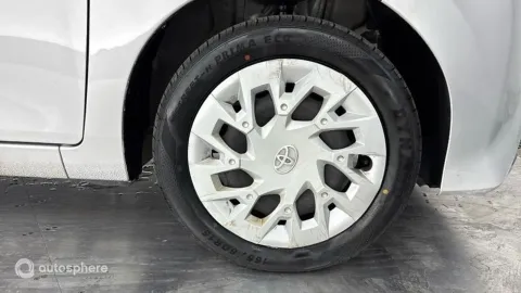 Car image 20