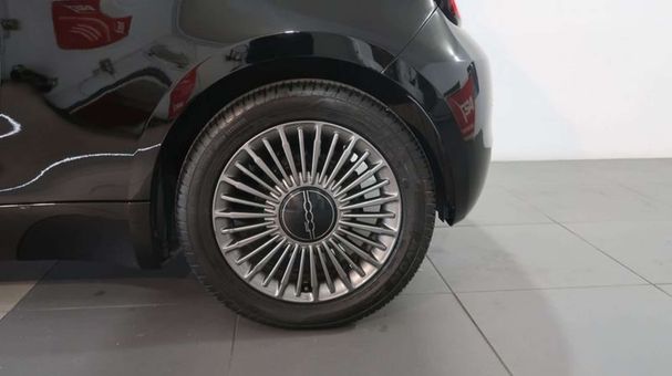 Fiat 500 e 70 kW image number 9