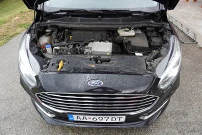 Car image 36