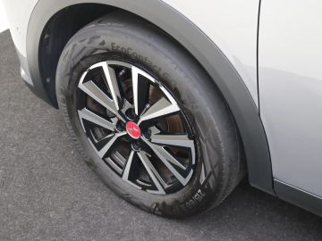 Car image 36