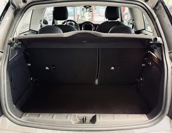 Car image 31