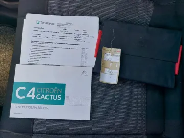 Car image 25