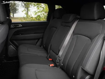Car image 27