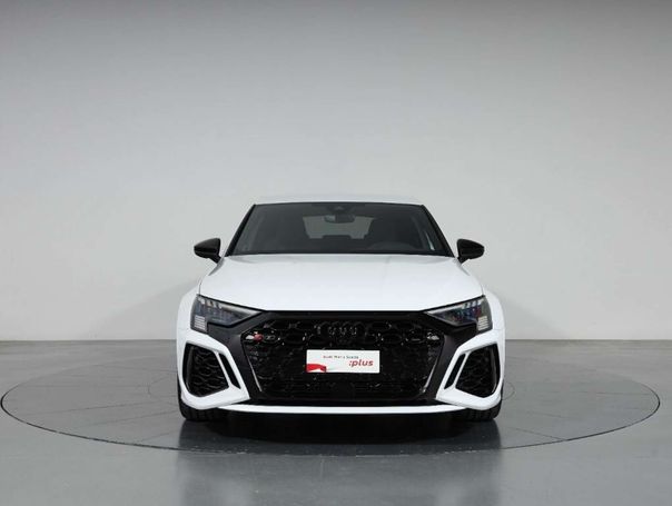 Audi RS3 2.5 TFSI quattro S tronic Sportback 294 kW image number 2