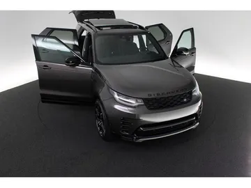 Car image 26