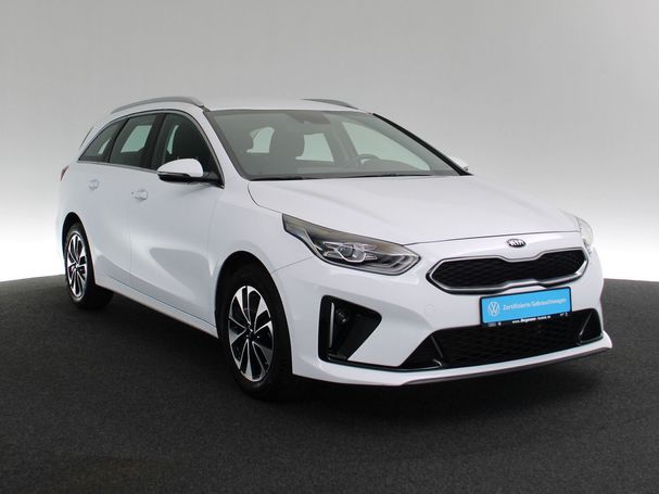 Kia Ceed 1.6 Plug-in Hybrid Vision 104 kW image number 2