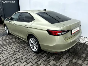 Car image 35