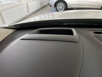 Car image 38