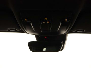 Car image 32