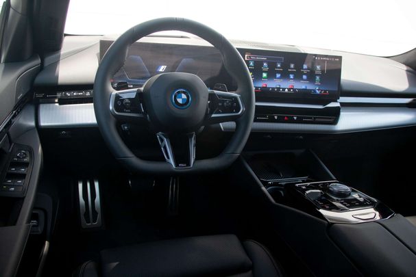 BMW 530 e 220 kW image number 11