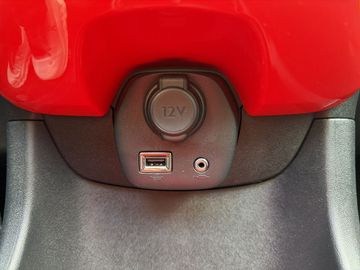 Car image 30