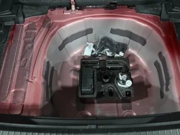 Car image 31