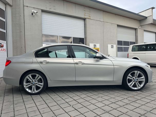 BMW 320i Luxury Line 135 kW image number 8