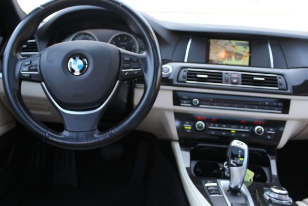 BMW 520i Touring 135 kW image number 28