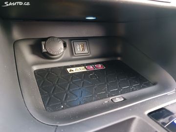 Car image 28